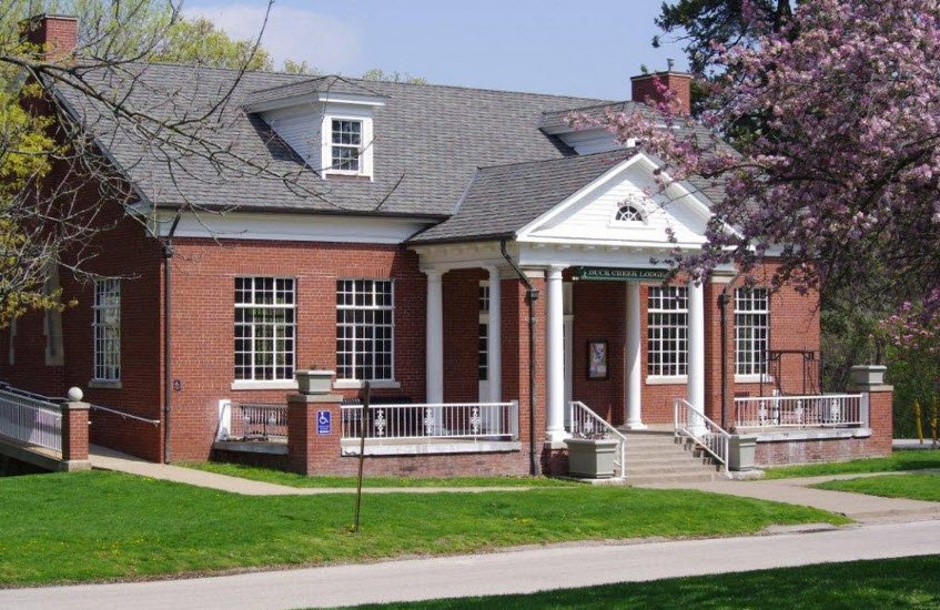 Duck Creek Stampe Lilac Garden, United States